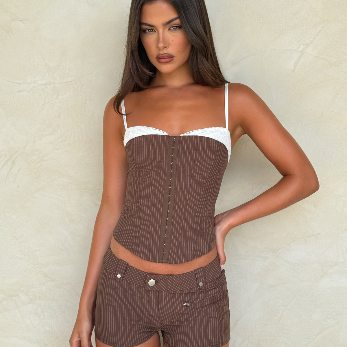 ANTONELLA SHORT - BROWN : CHOCOLATE : CHOCOLATE PINSTRIPE – Tiger