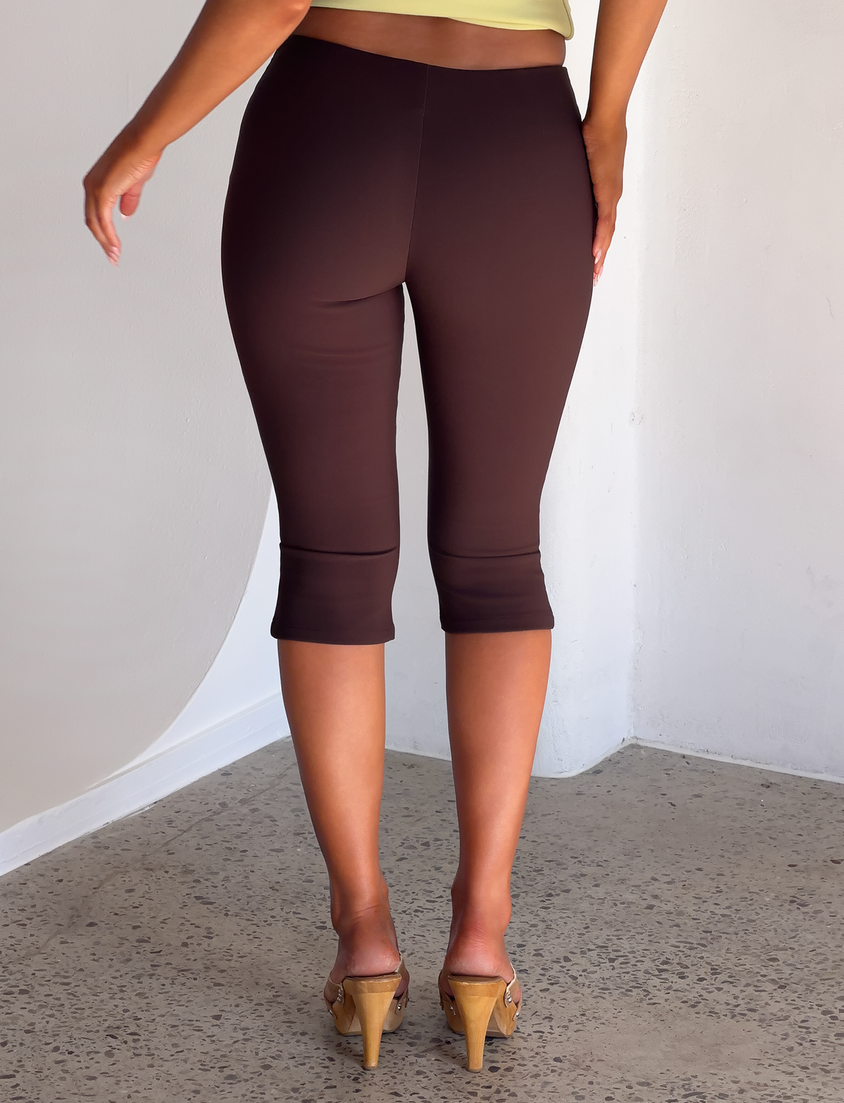 Tiger Mist Kittie Buckle Capri in chocolate, on model