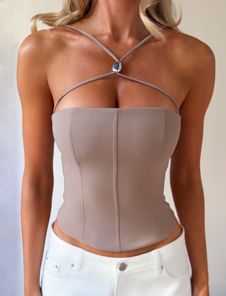 TM18922_TAMORACORSET_TOP_5_gra